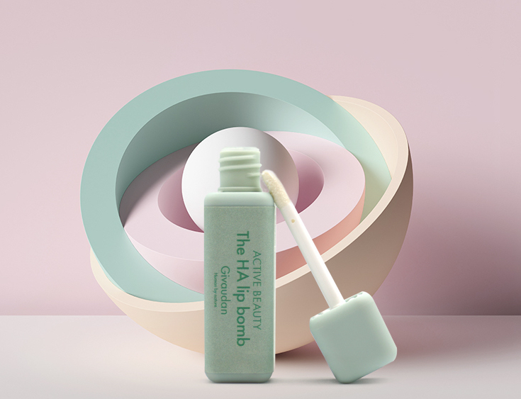 Sustainable micro-encapsulated hyaluronic acid dedicated to lip care