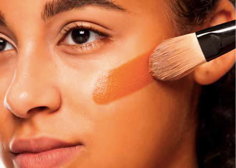 Formulate hybrid foundations with hydrophilic pigments